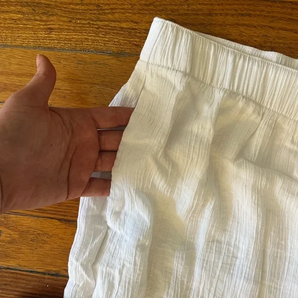 Abercrombie Crinkle Textured Pull On Pants White size medium - Picture 3 of 5